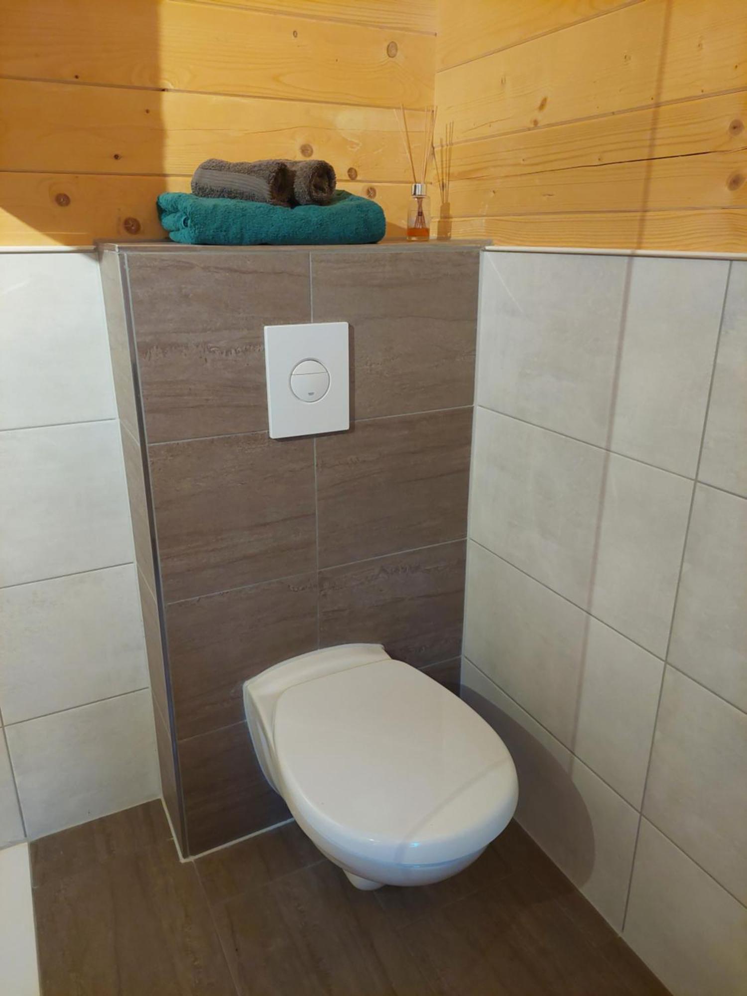 Tiny House Am Teich Apartment Garnsdorf Bagian luar foto